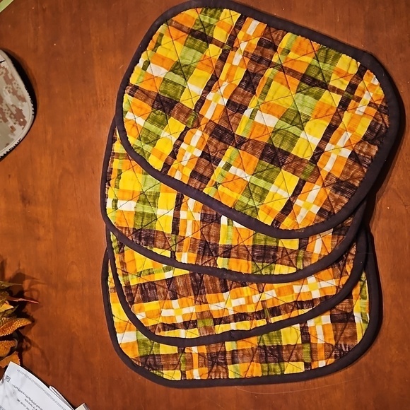 VTG MCM Set of Four Plaid Cloth Quilted Breakfast Camping Placemats - Picture 3 of 5